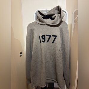Essential sweater hoodie